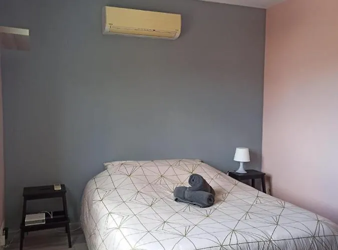 בית נופש Maison, 5km De La Fontaine-Henry