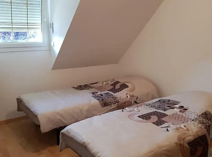 Maison, 5km De La * Fontaine-Henry